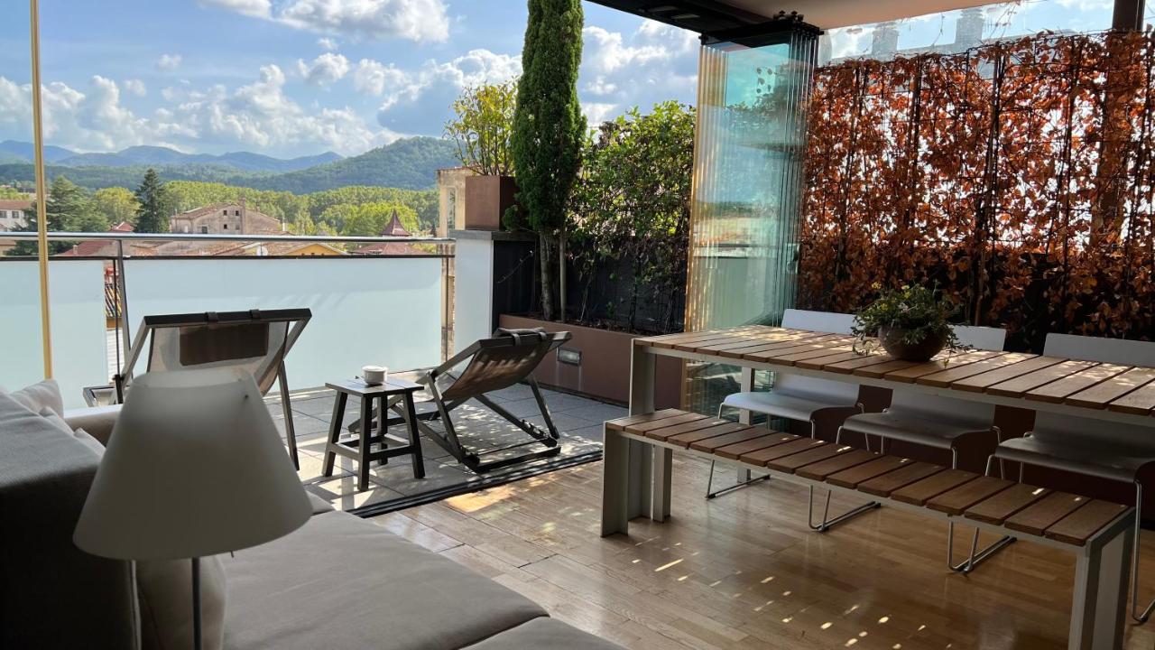 Atico De Diseno Con Terraza En El Centro De Olot Lägenhet Exteriör bild